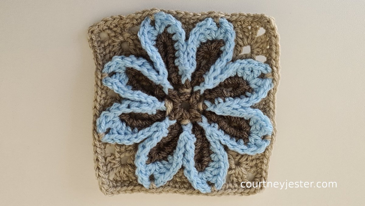 Granny Square - Flame Flower